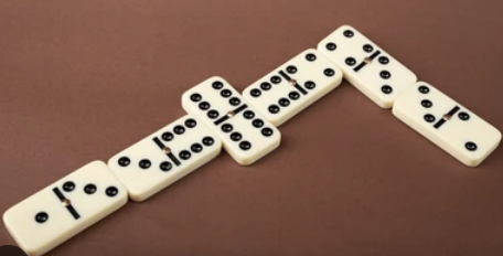 image Les dominos -exemple